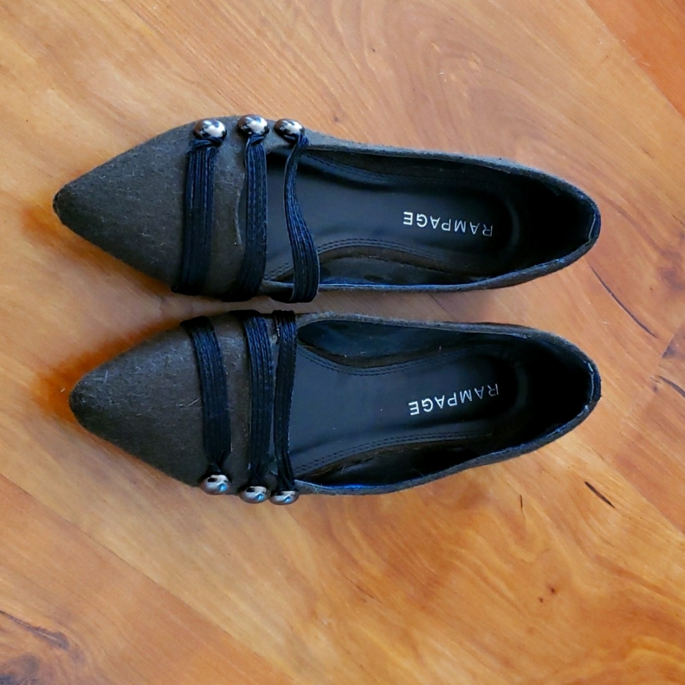 Green felt flats with black button detail